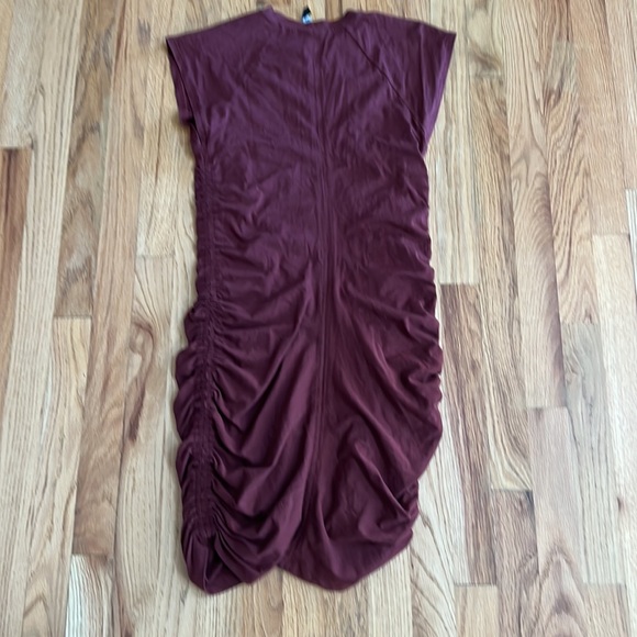 Athleta T-Shirt Side Gathering Adjustable Sleeve Dress, Size XS - Picture 6 of 8